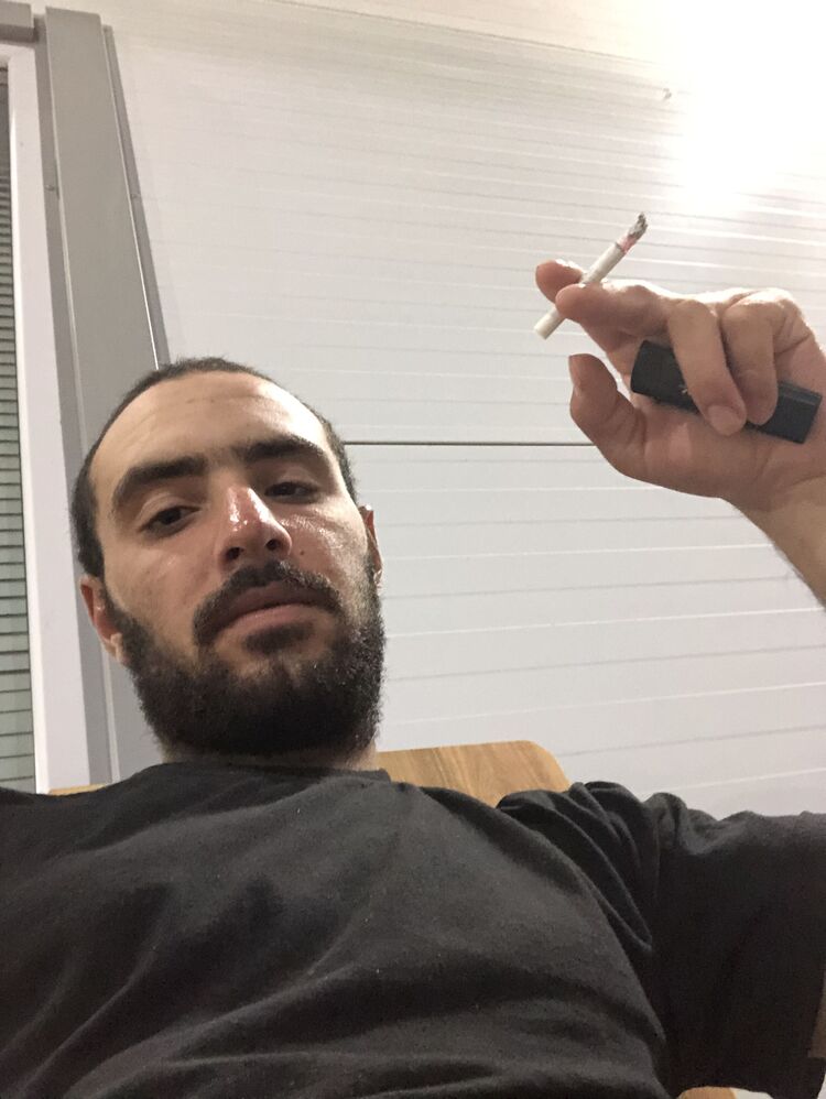  33283830  , 27 ,    