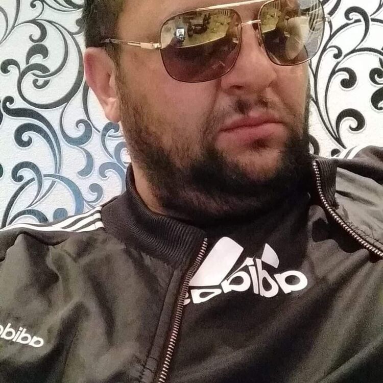  ,   Bobi, 38 ,   ,   
