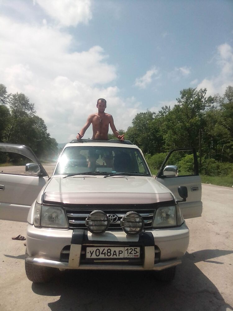  28648790  , 33 ,    
