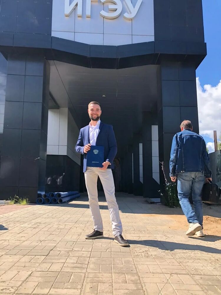  51691660  Serjo, 32 ,    