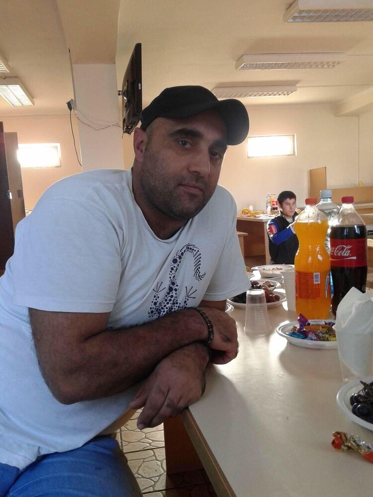  27447260  Salim, 45 ,    