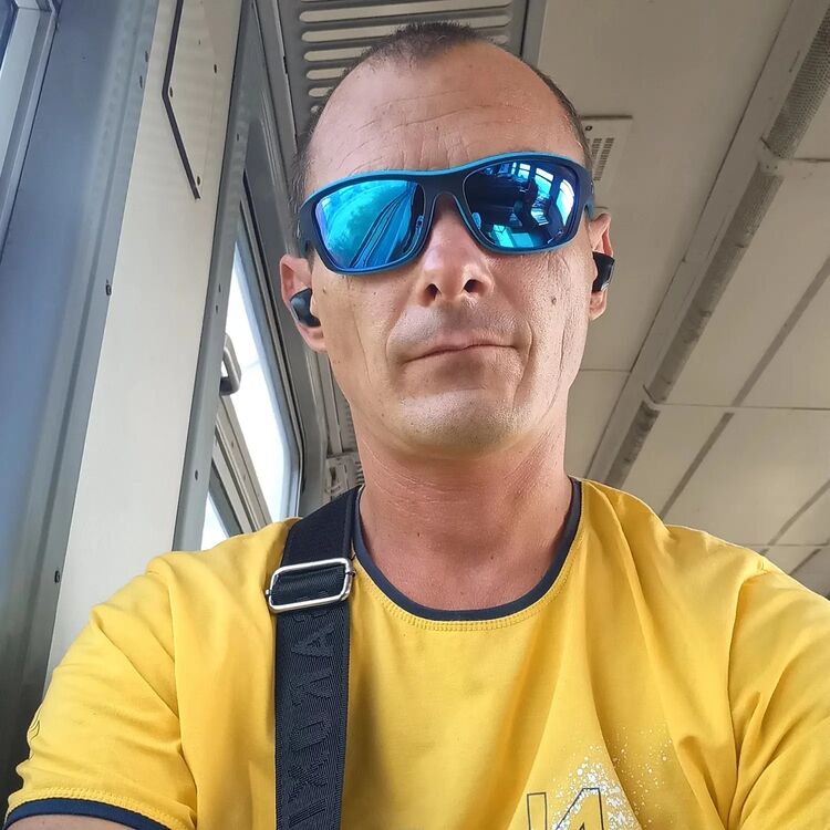  24455160  , 44 ,     