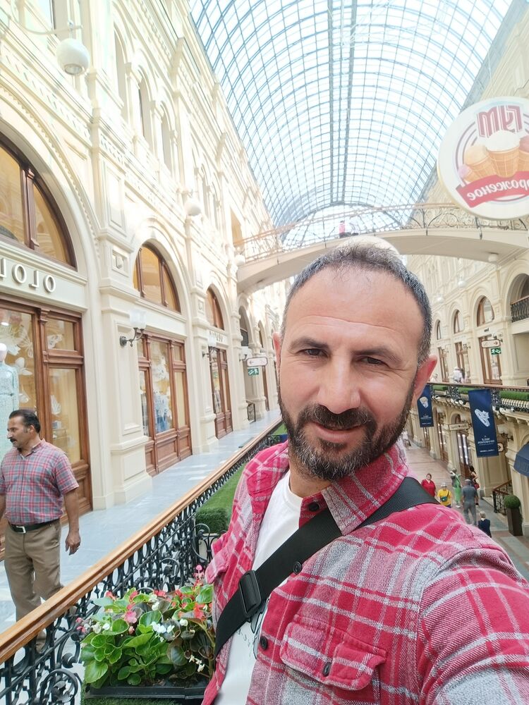  45268500  Mert, 41 ,    