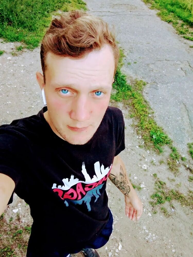  33148360  , 28 ,    