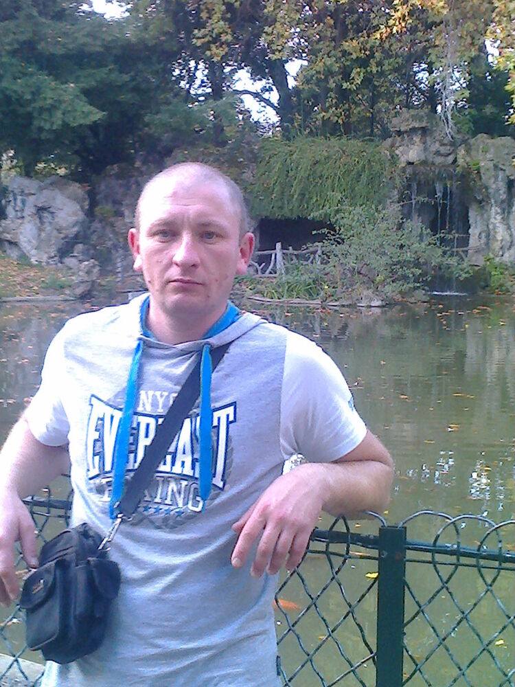  ,   Sasha, 44 ,   ,   , c 