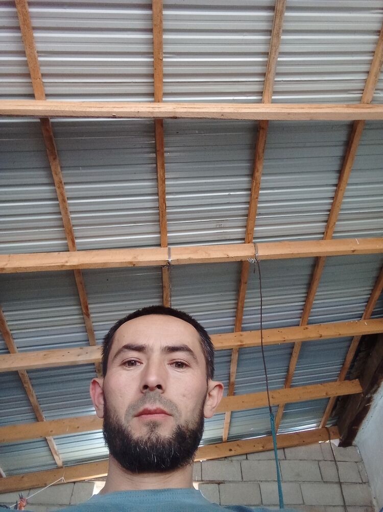  43769350  Muhamet, 35 ,    