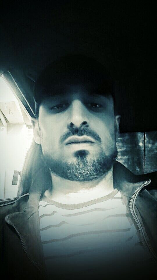  31558550  Bek, 35 ,    