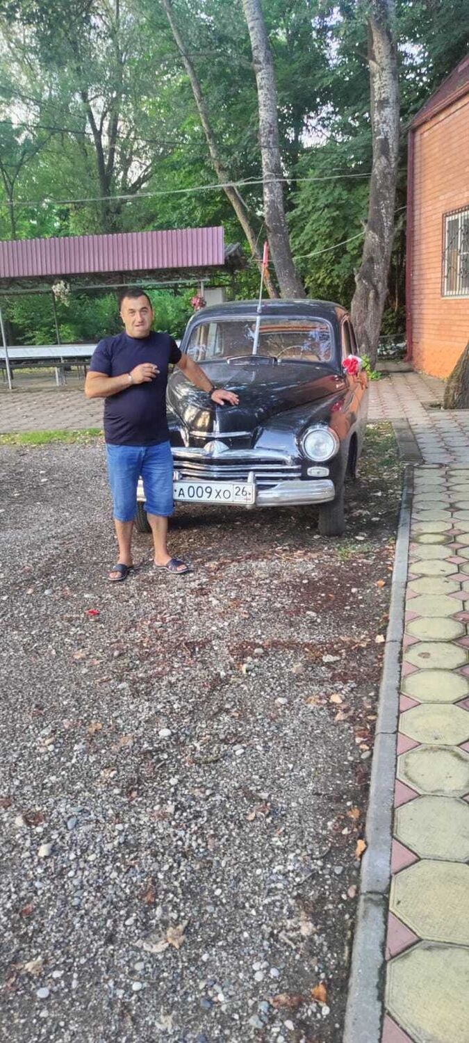  36329110  Arman, 45 ,    