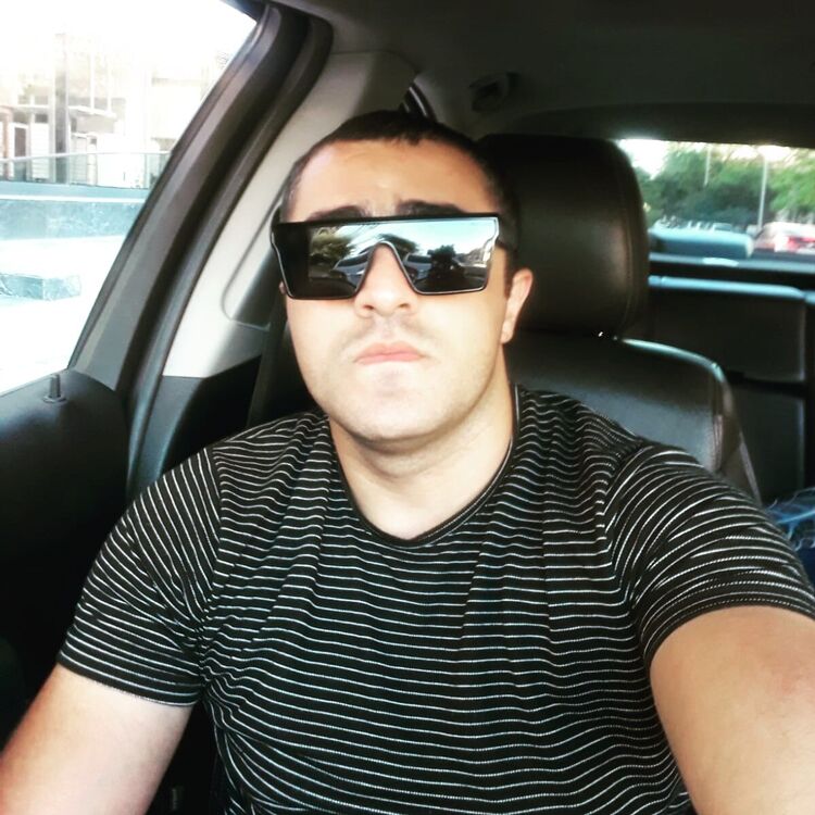  ,   Ali, 33 ,   ,   