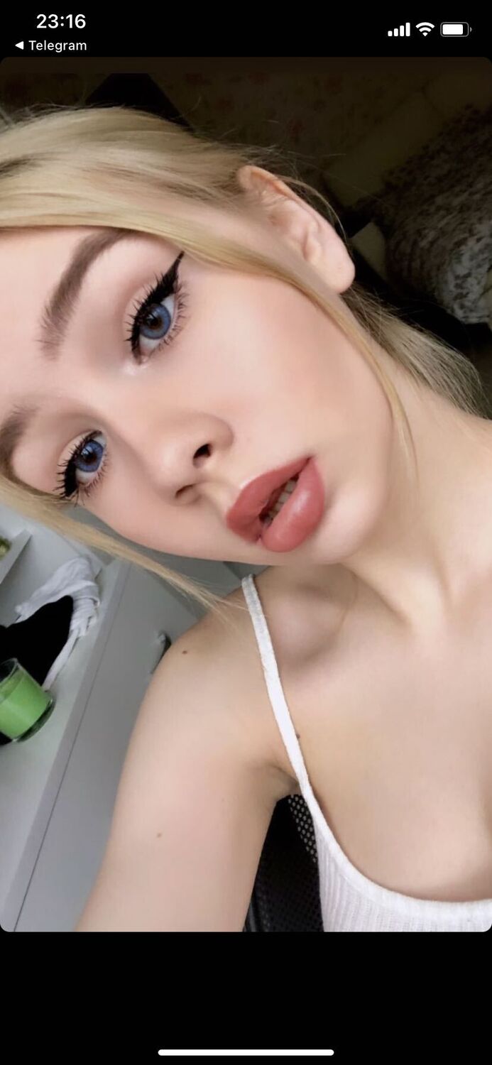  ,   Lisa, 25 ,   ,   