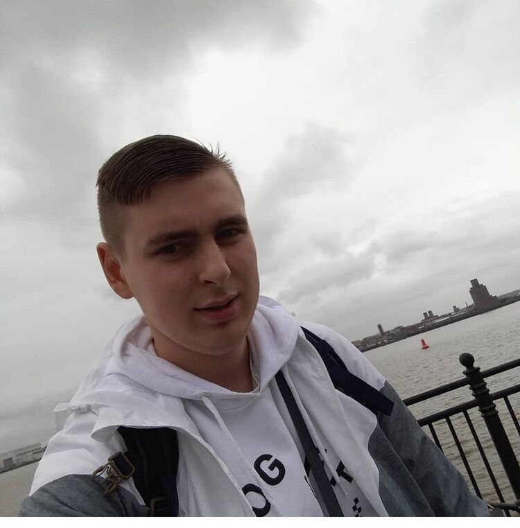  23176460  Boris, 24 ,    Bondy