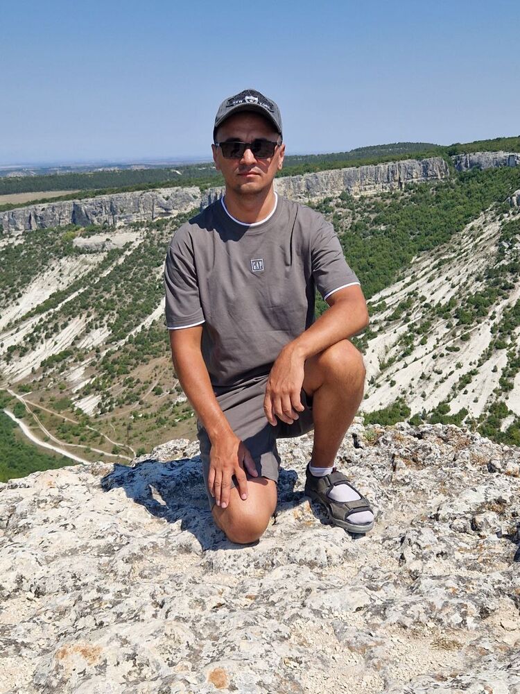  54276250  Artem, 42 ,    -