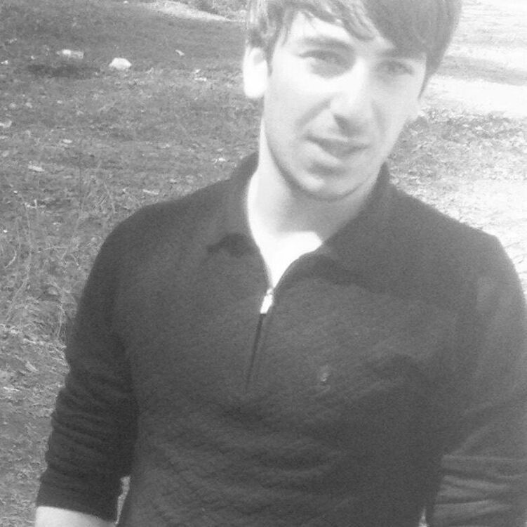  ,   Narek, 25 ,  
