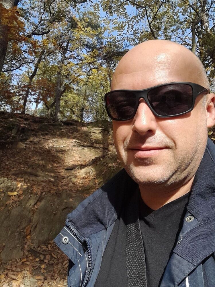  Praha,   , 44 ,   ,   