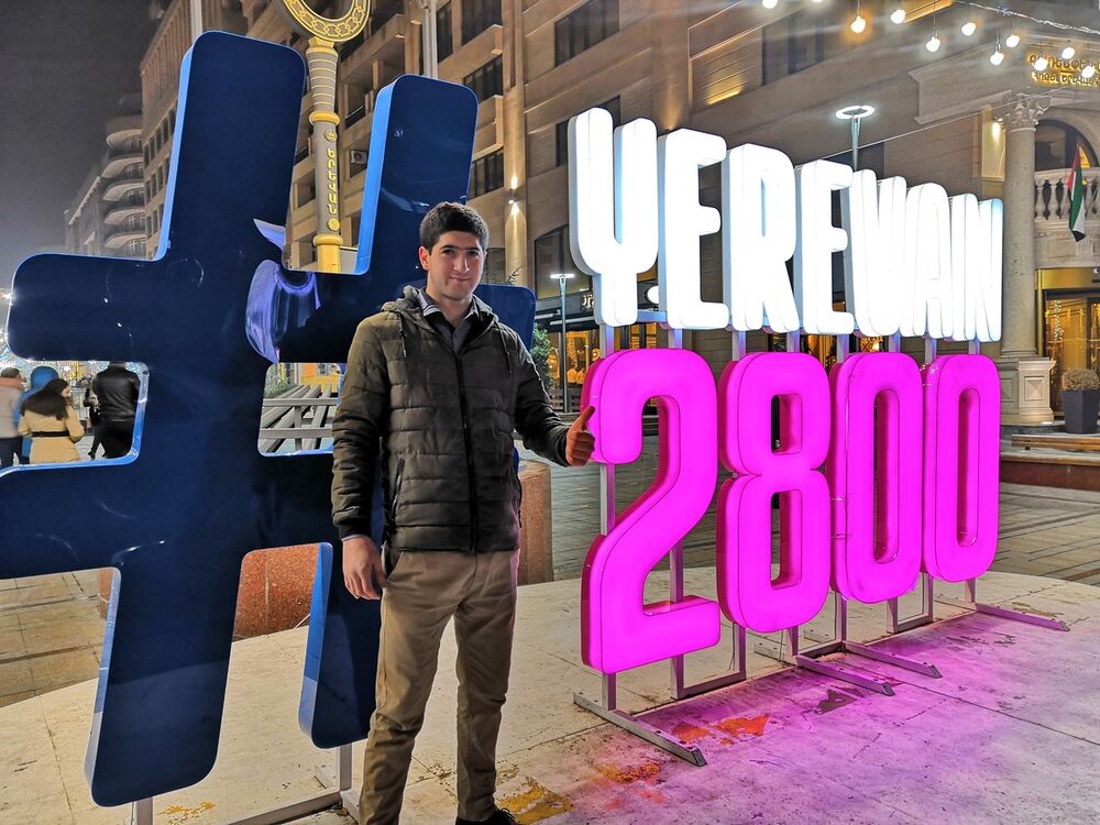  ,   Armen, 29 ,   ,   , c 
