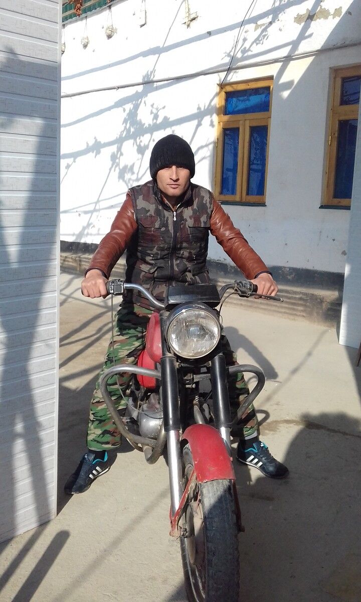  ,   Askar, 39 ,  