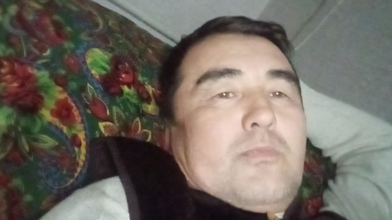  ,   Maks, 49 ,   ,   