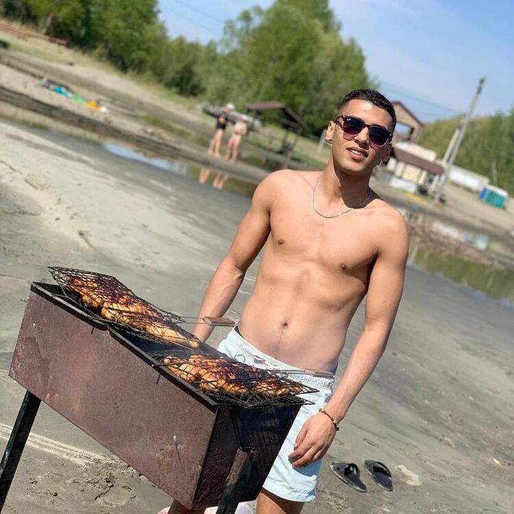  33175070  Master Es, 27 ,    