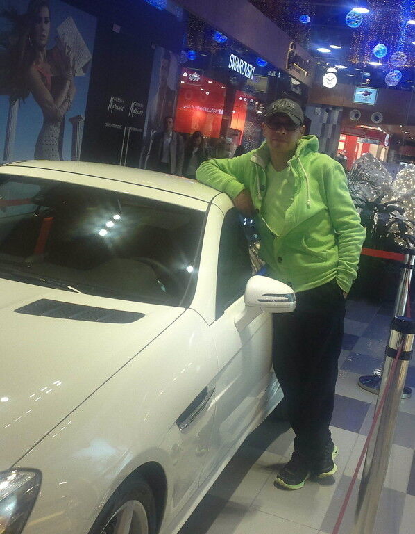  16440030  Tom, 46 ,    