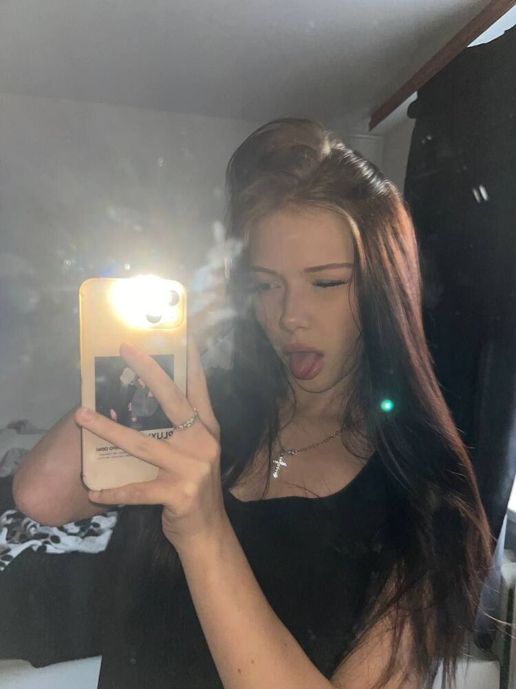  53161560  , 24 ,    