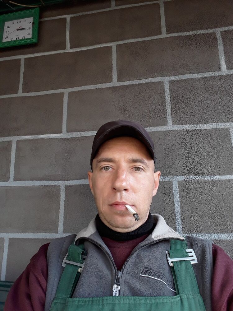  16710570  Sergey, 47 ,    