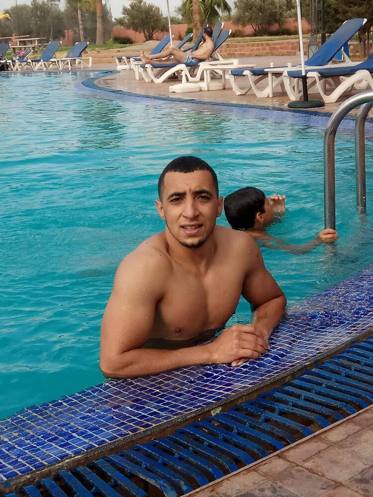  24313720  Alidin, 29 ,    
