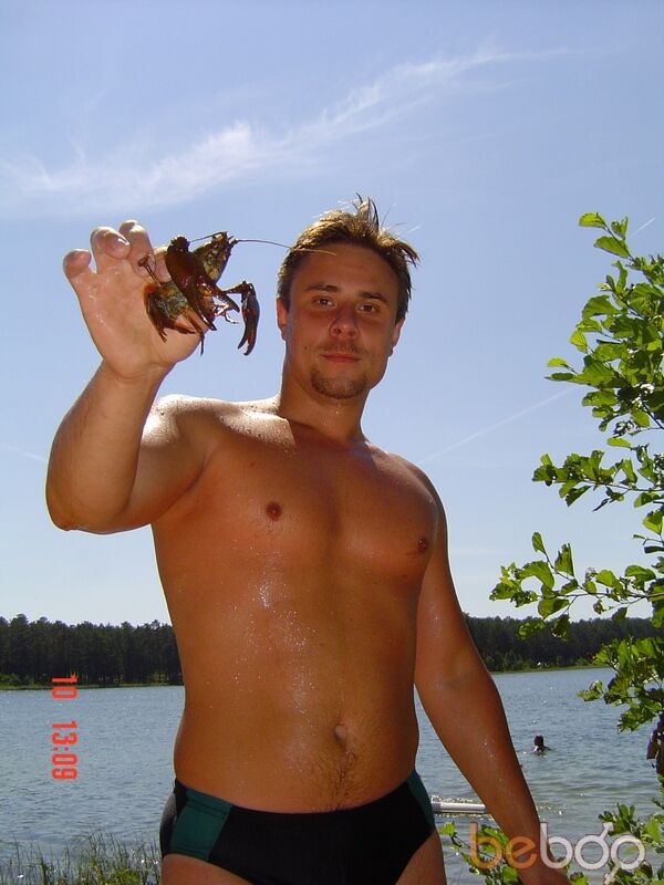  ,   Vladen, 44 ,   