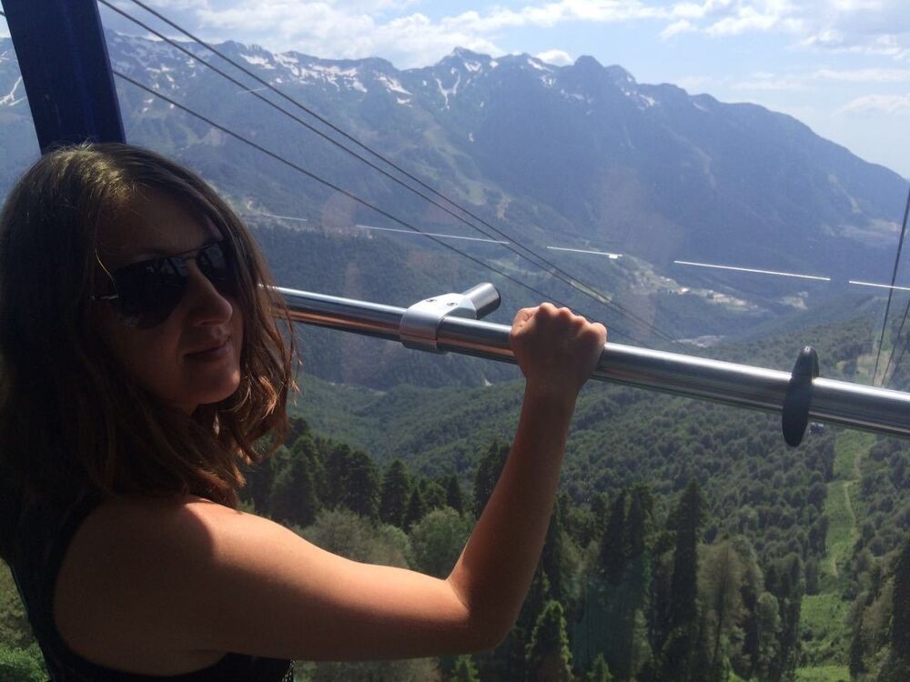  8668150  Alexandra, 41 ,    