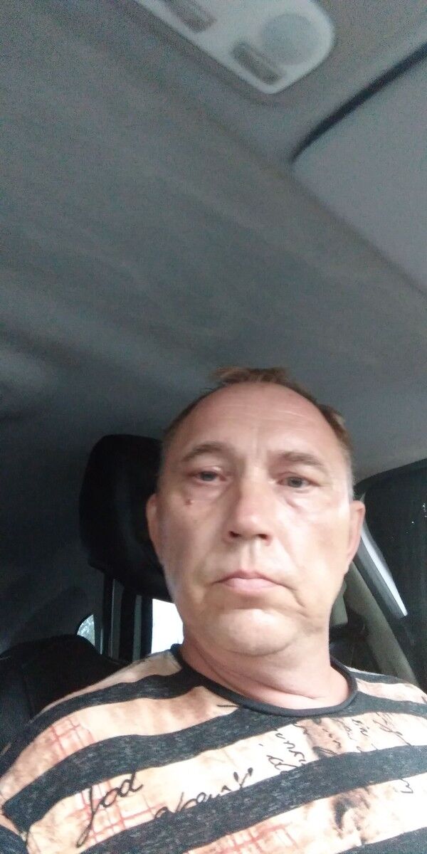  13618290  Dimon, 44 ,    