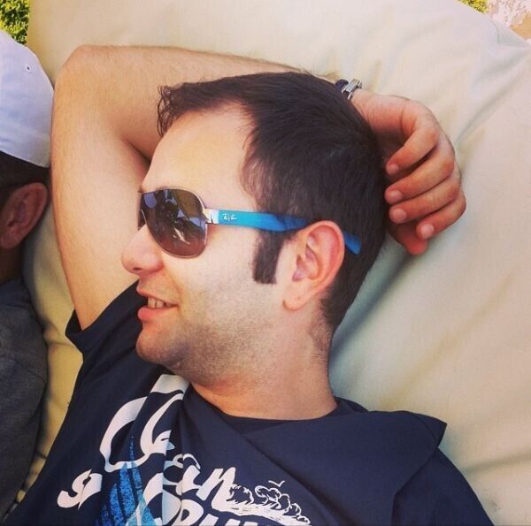  20803790  Cenk, 39 ,    