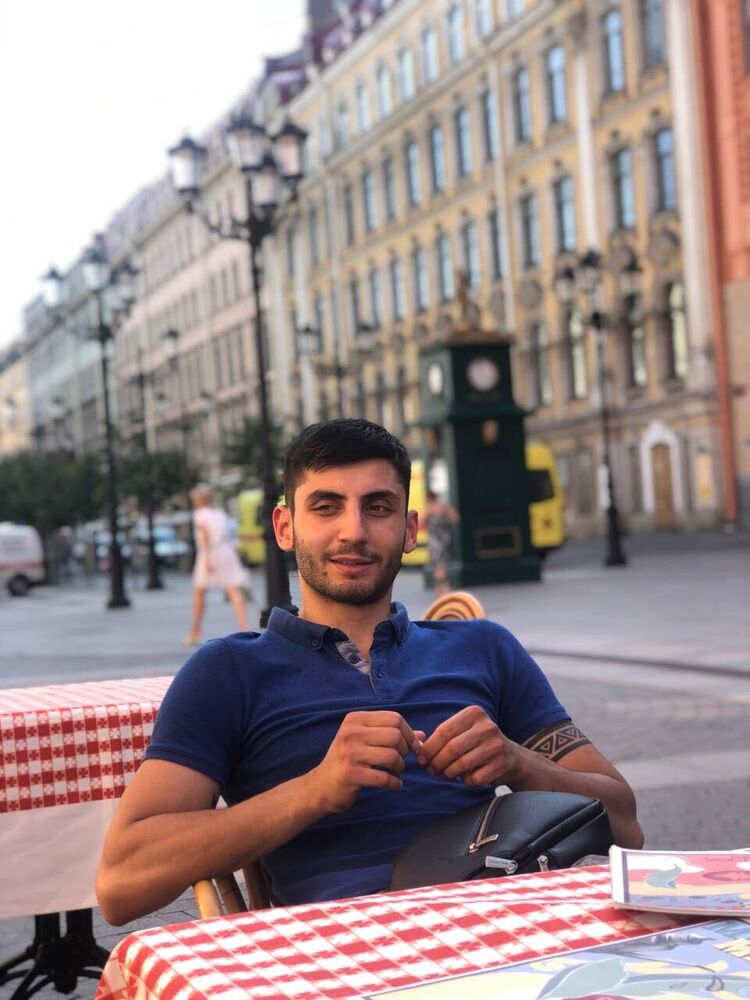  ,   Erik, 27 ,   ,   , c , 