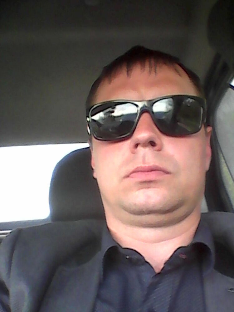  6048090  Artem, 42 ,    