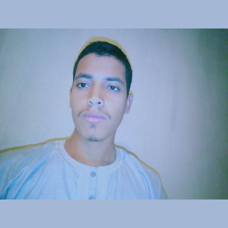  23272810  Soulaymane, 25 ,    