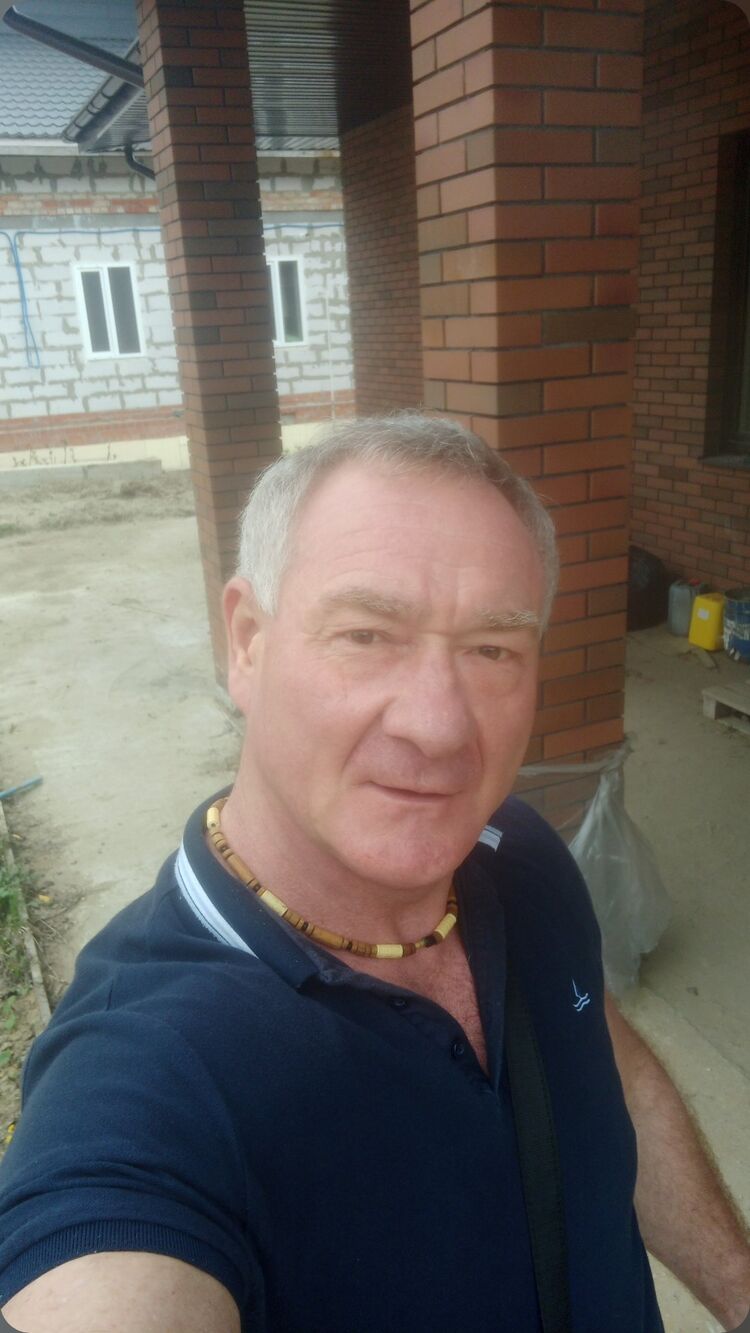  43972360  , 53 ,    