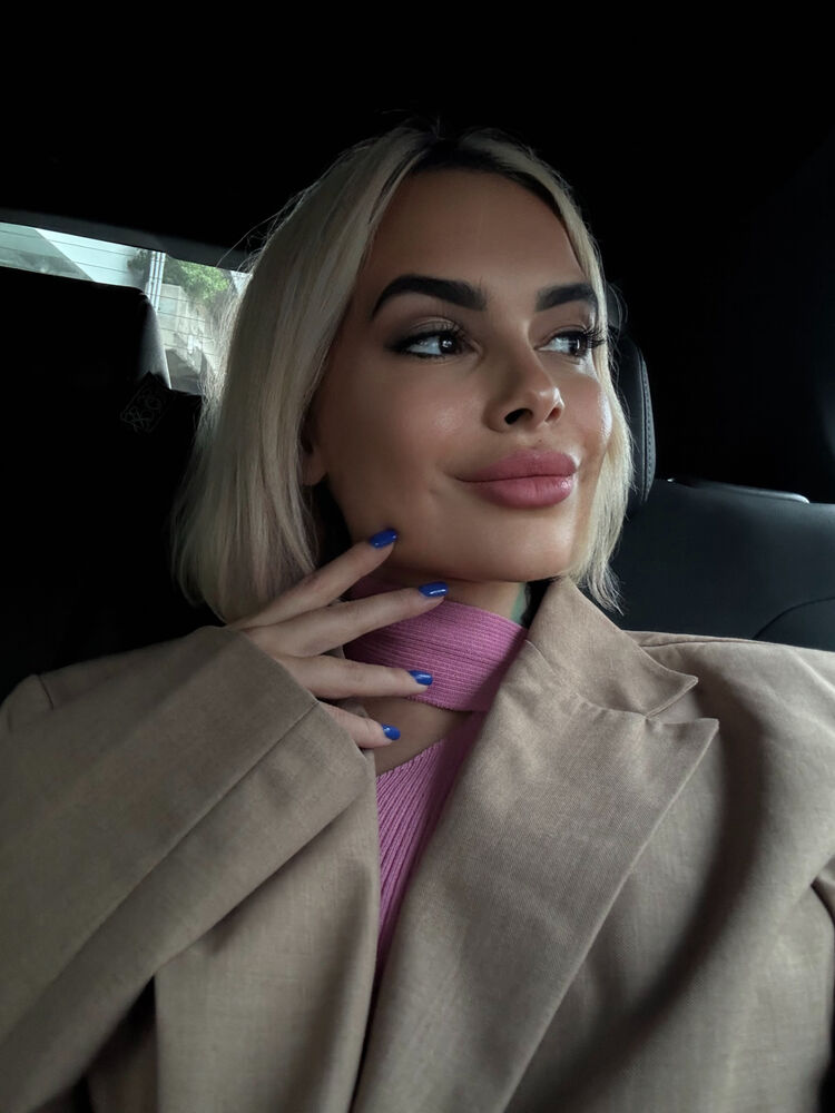 ���� 53342340 ������� Miss, 21 ���, ���� ���������� � ������������