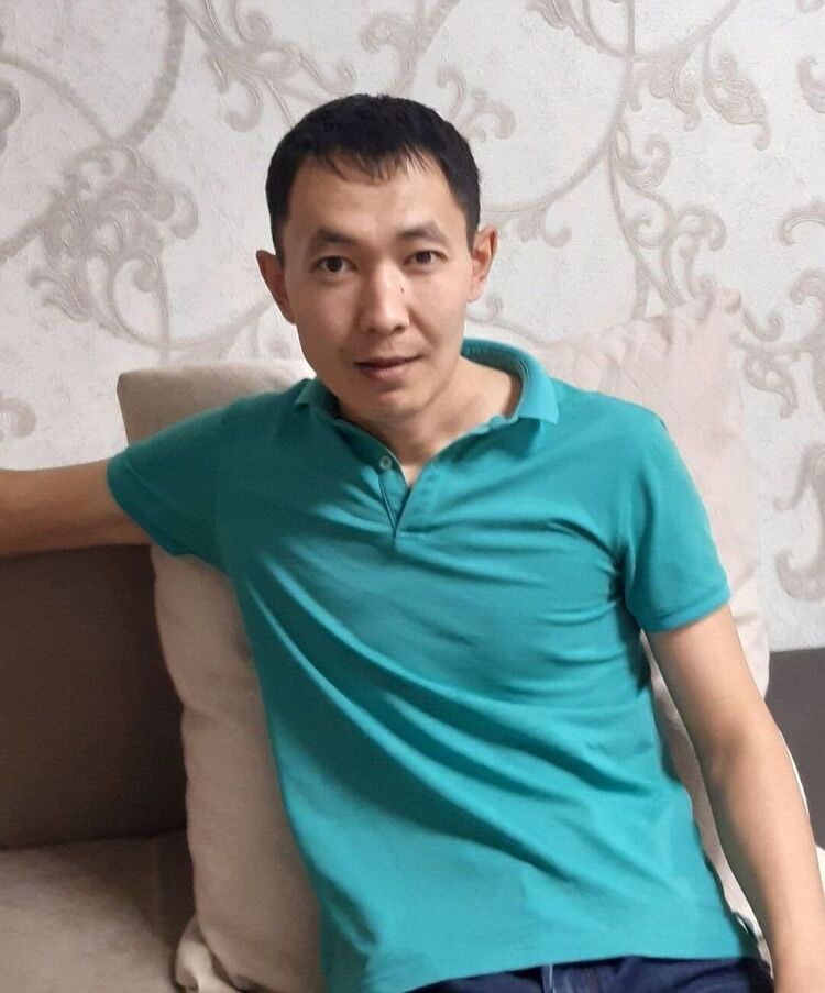 ���� 24338550 ������� Akon, 42 ����, ���� ���������� � ��������