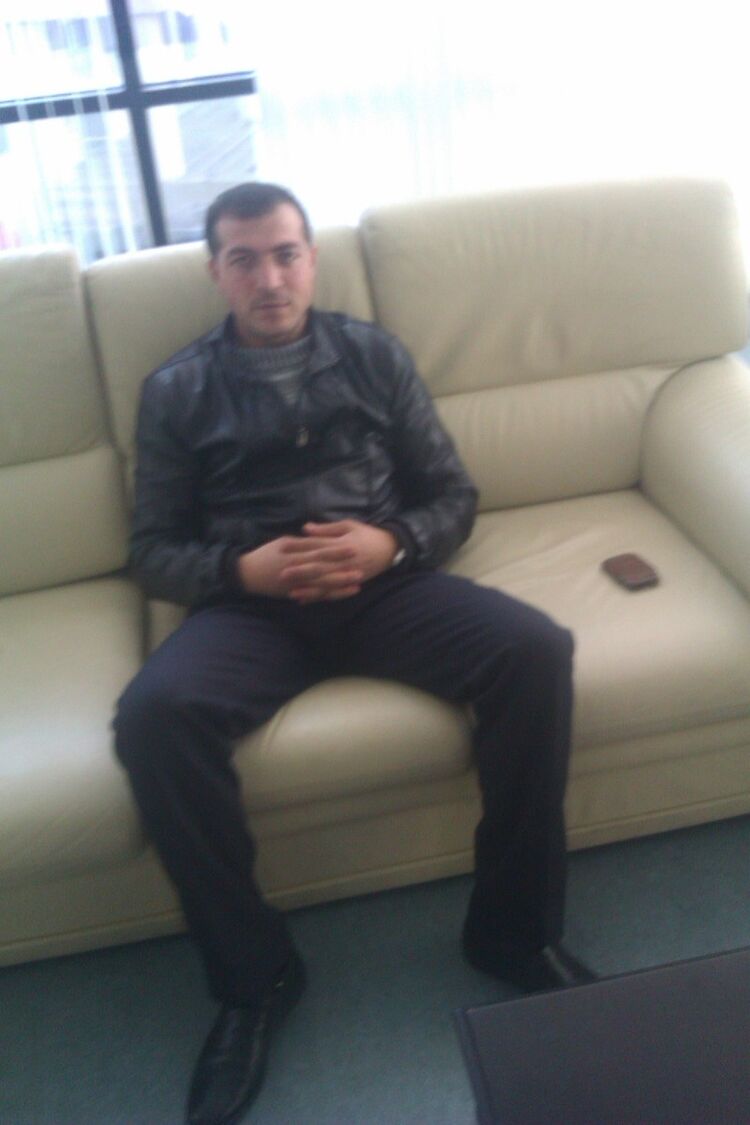  ,   Emil, 44 ,   ,   , c 