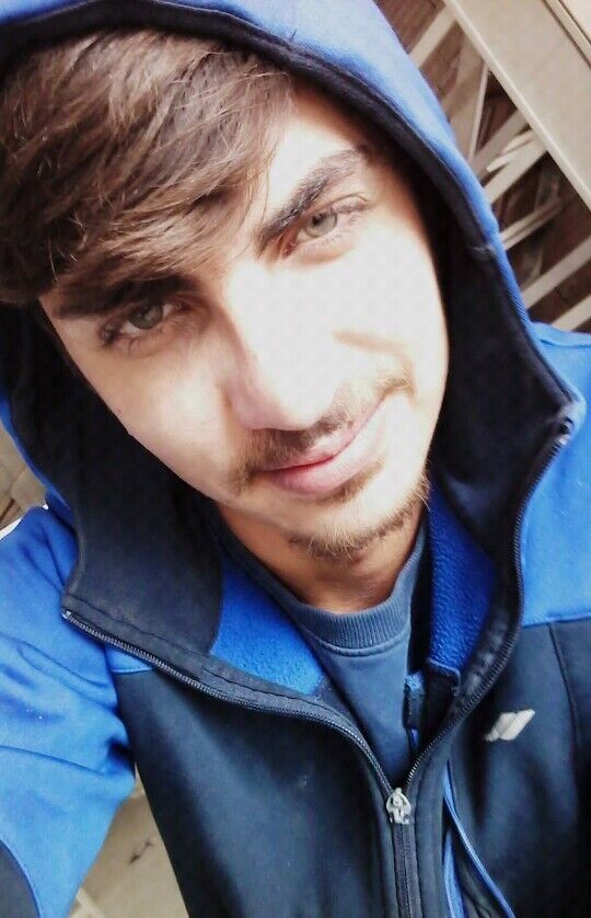 19272200  Emre, 29 ,    
