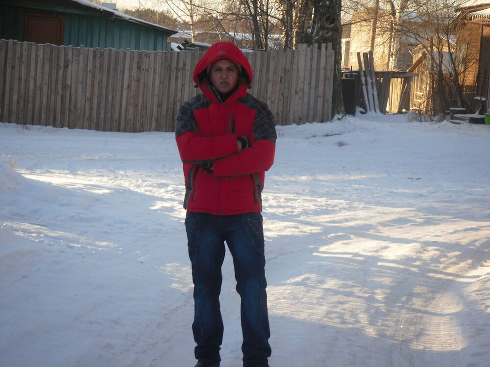  6894520  Ivan, 44 ,    