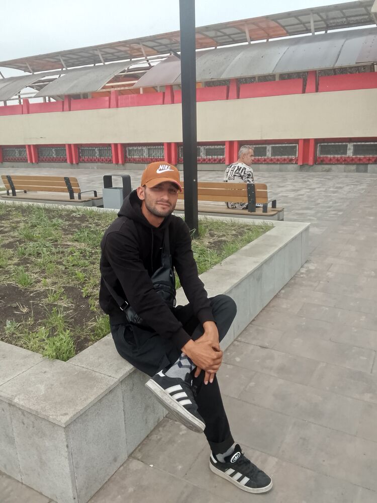  51976890  Sanya, 25 ,    New York City