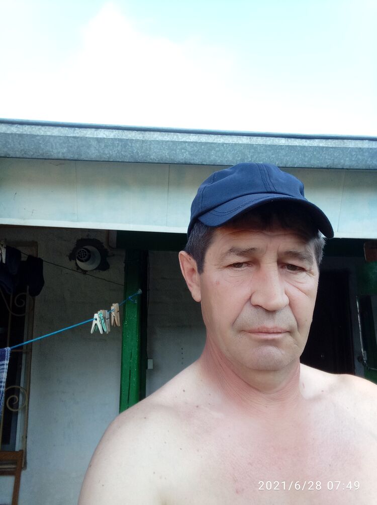  25869940  Valera, 57 ,    