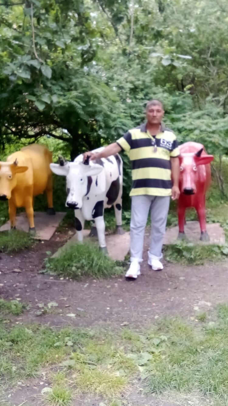  52776820  Bakhtiyor, 48 ,    