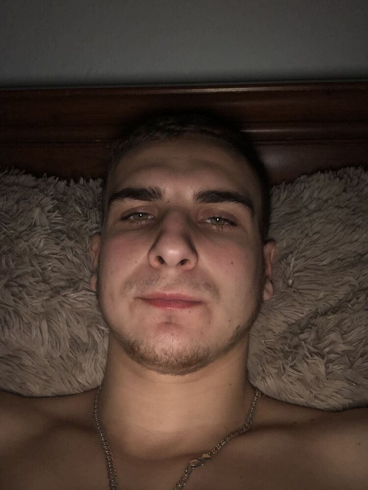  44612780  Philip, 30 ,    