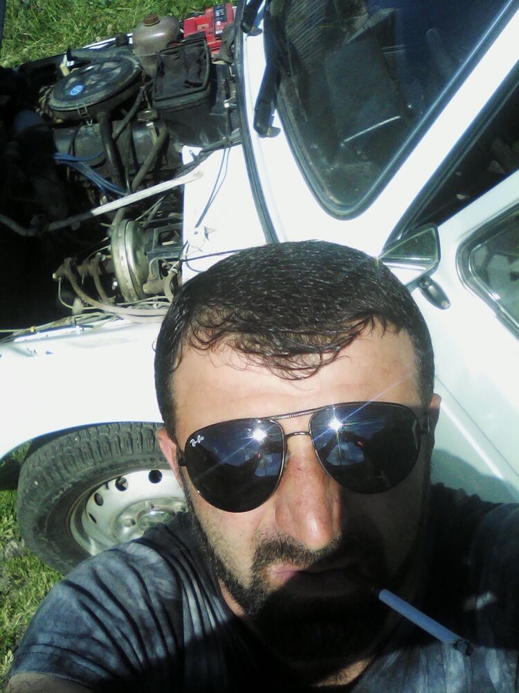  28584360  , 39 ,    