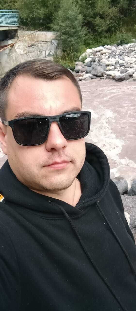  ,   Maksimilians, 32 ,   ,   , c 