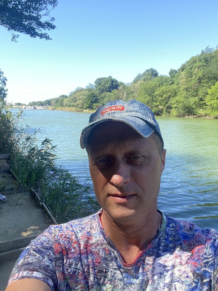  54415480  Oleg, 49 ,    --