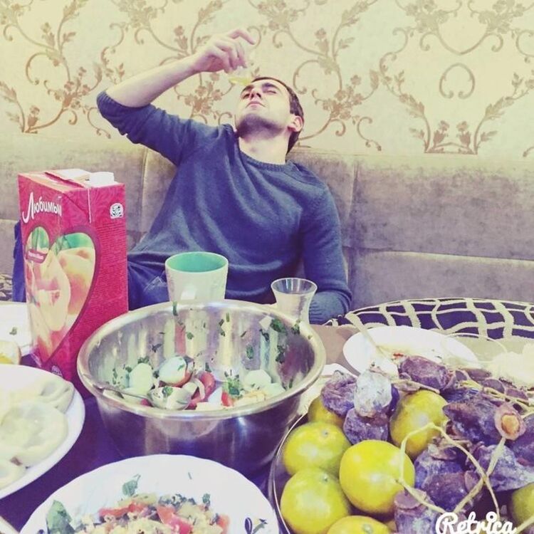  ,   Goga, 32 ,   