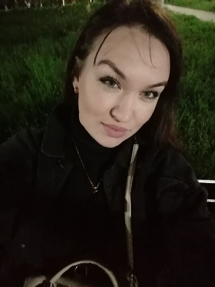  ,   Yekaterina, 32 ,   