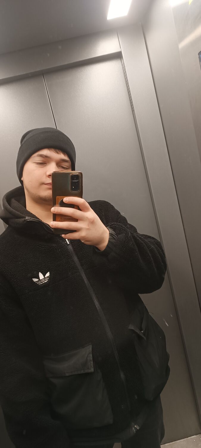  ,   Artur, 22 ,   ,   