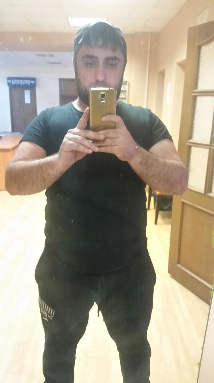  29818100  Umar, 41 ,    